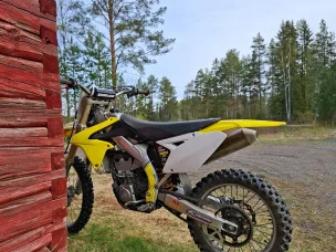 Suzuki RM-Z