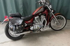 Suzuki Intruder