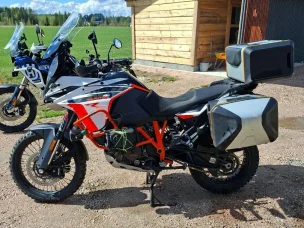 KTM 1090 R