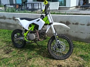 X-Motos Dirt Bike