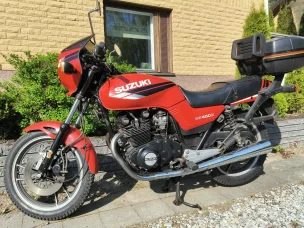 Suzuki GS