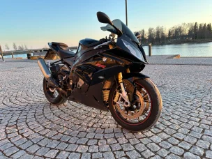 BMW S