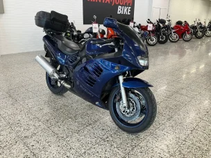 Suzuki RF