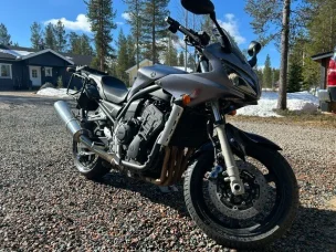 Yamaha FZS