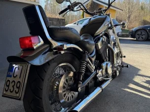 Suzuki VS
