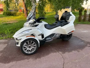 Can-Am Spyder