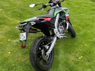Aprilia SX
