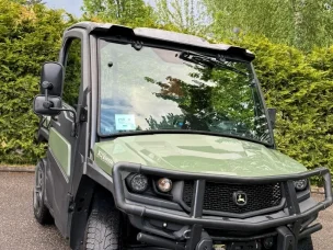 John Deere Gator