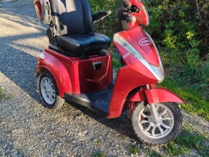 Pyrkijä E400