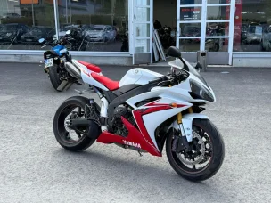 Yamaha YZF-R1