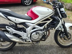 Suzuki SFV 650 Gladius