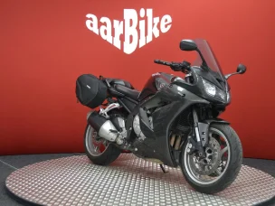 Yamaha FZ1-S