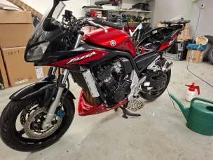 Yamaha FZS