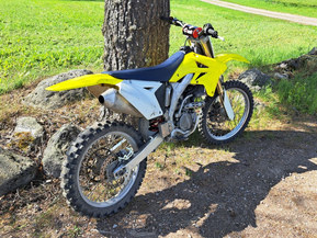 Suzuki RM-Z