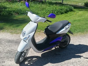 Yamaha Neos