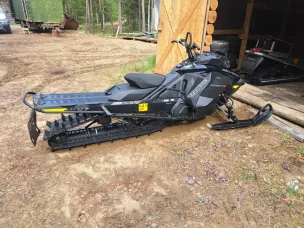 Ski-Doo Summit