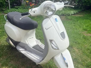 Vespa LX