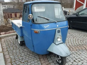 Vespa Commercial
