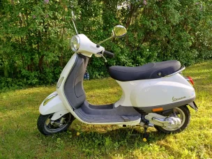 Vespa LX