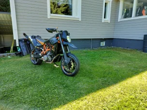 KTM 950