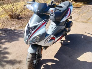 Aprilia SR