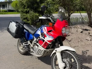 Honda XRV