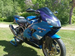 Kawasaki ZX-9R