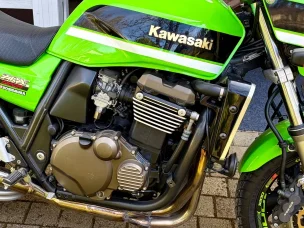 Kawasaki ZRX