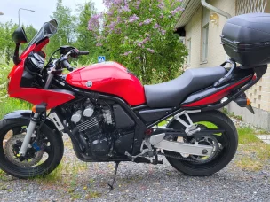 Yamaha FZS