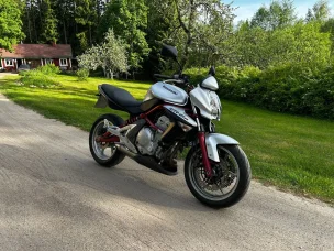 Kawasaki ER-6n