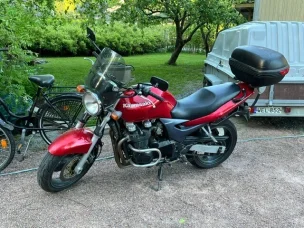 Kawasaki ZR-7