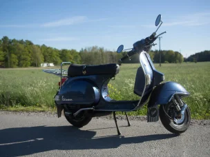 Vespa PX