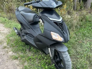 Aprilia SR