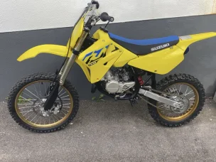 Suzuki RM