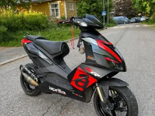 Aprilia SR