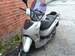 Kymco People
