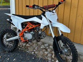 X-Motos Dirt Bike