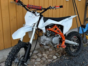 X-Motos Dirt Bike