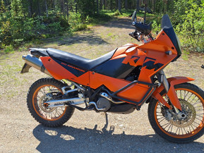 KTM 950