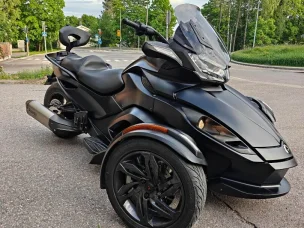 Can-Am Spyder