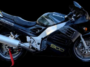 Suzuki RF