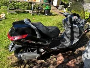 Piaggio X8