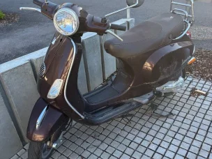 Vespa LX