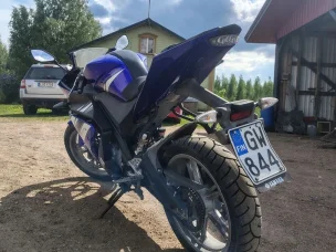 Yamaha YZF-R1