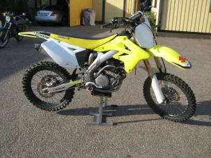Suzuki RM-Z