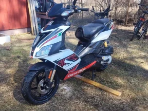 Aprilia RS