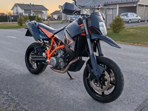 KTM 950