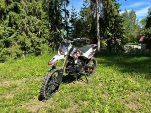 X-Motos Dirt Bike