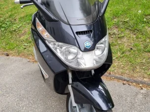 Piaggio X8
