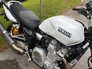 Yamaha XJR